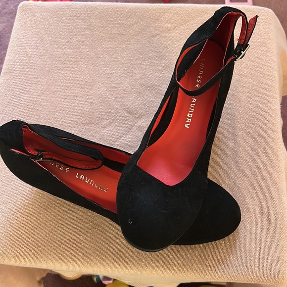 Chinese Laundry dress shoe - Picture 2 of 4